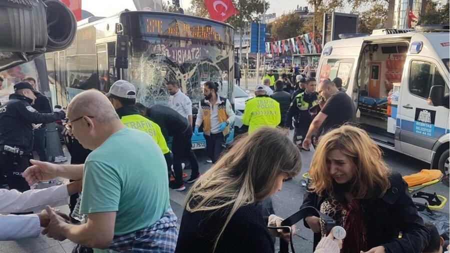 وحشی گری یک راننده اتوبوس در استانبول ، 3 ایرانی زخمی شدند ، اولین تصاویر صحنه هولناک