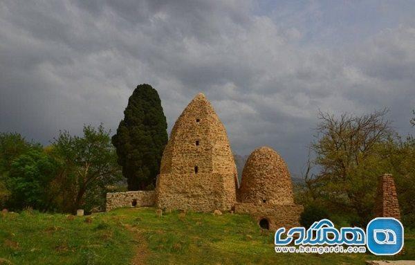 آرامگاه ابودجانه یکی از جاهای دیدنی استان کرمانشاه به شمار می رود