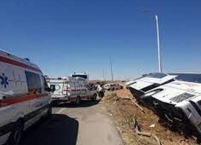 واژگونی اتوبوس در جاده آباده به اصفهان، 16 مصدوم و یک کشته